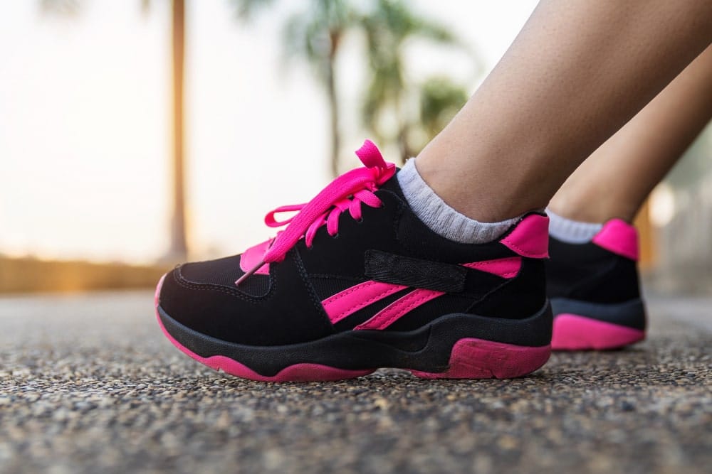 Tendencias en zapatillas de mujer hoy en Chile